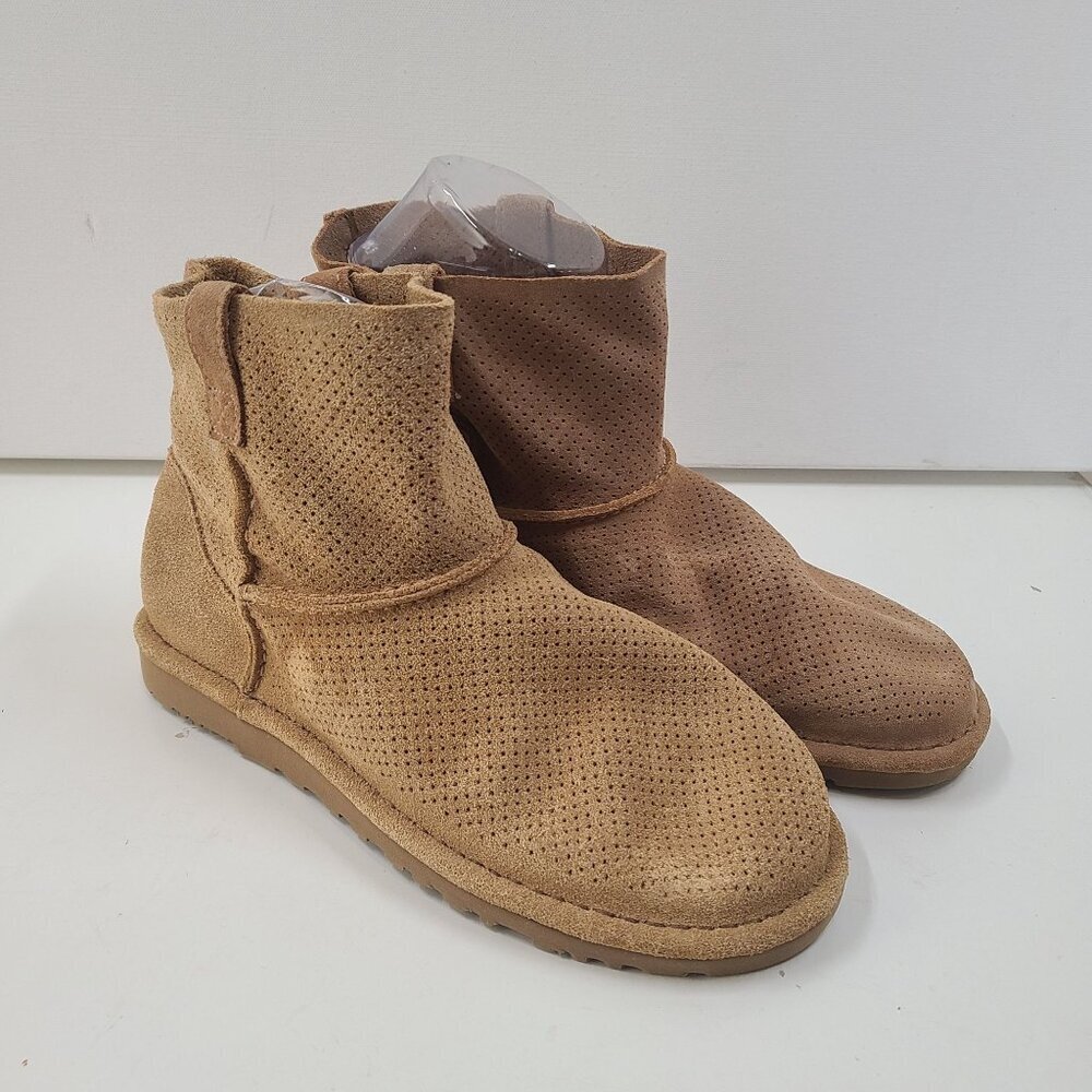 UGG Australia Woman's US  8Unlined Classic Mini Perf Suede Boots 1016852 Brown